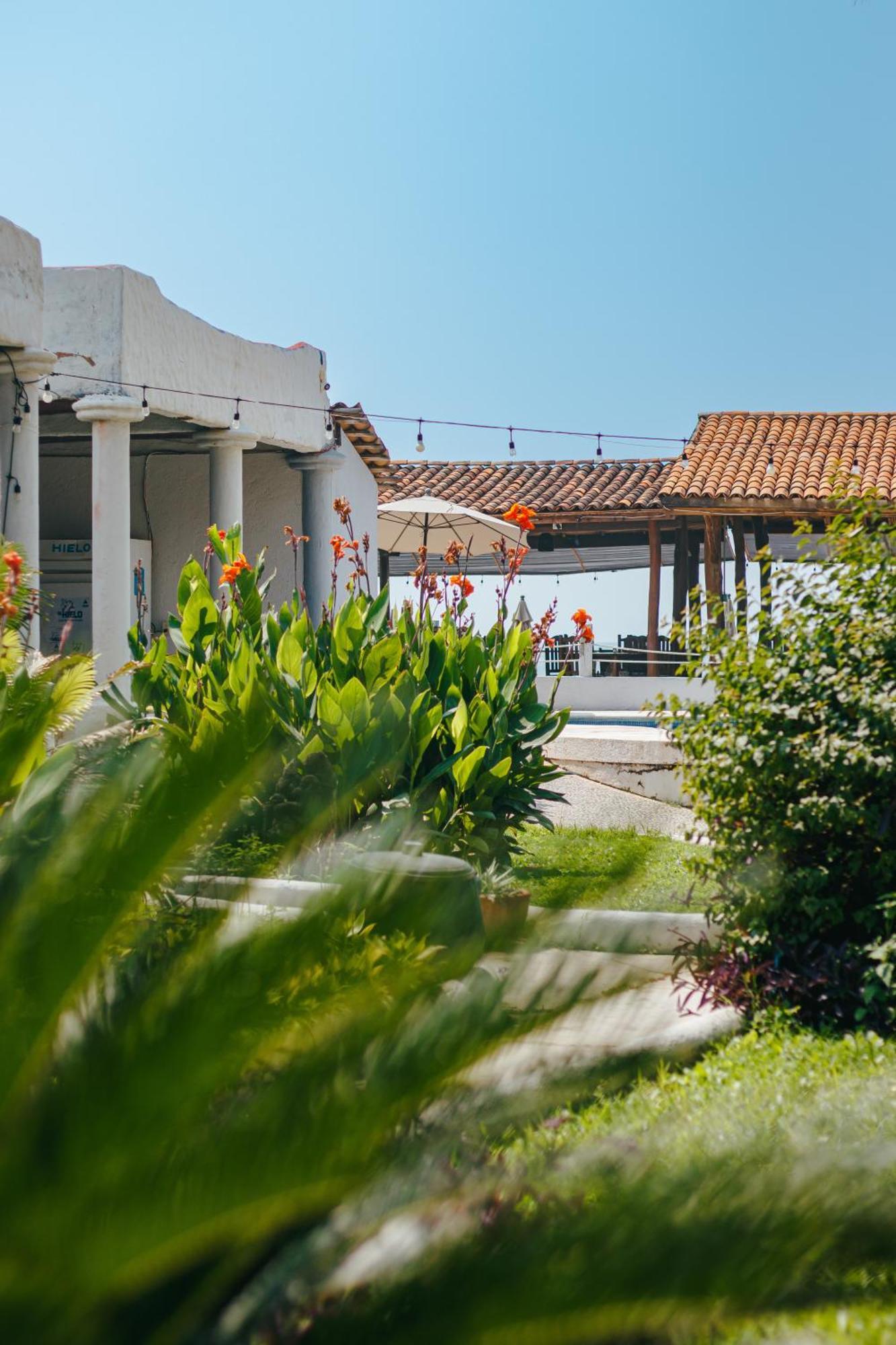 Hotel Tres Santos Troncones Exterior foto